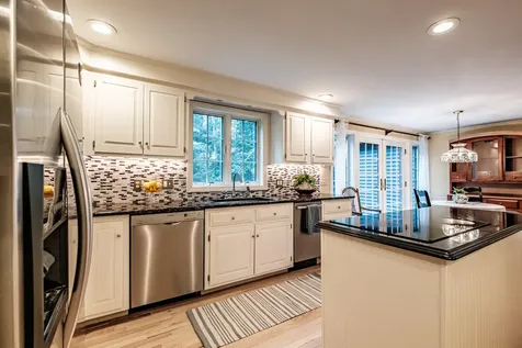 17 Heritage Lane Falmouth ME 04105