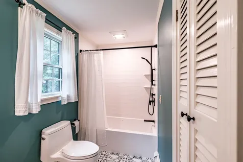 17 Heritage Lane Falmouth ME 04105
