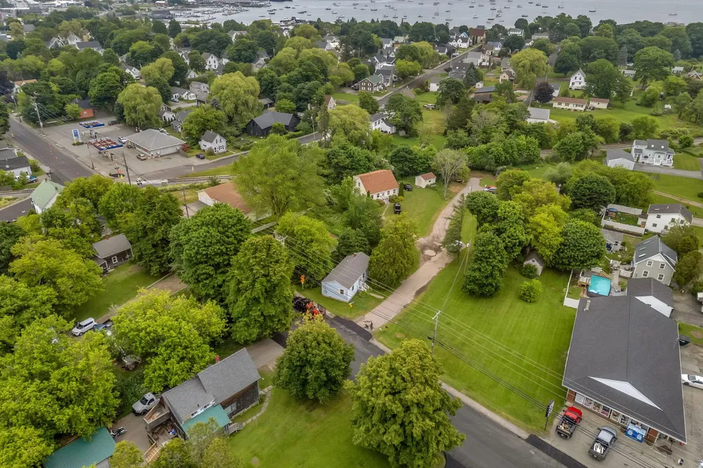 85 Main Street Rockland ME 04841