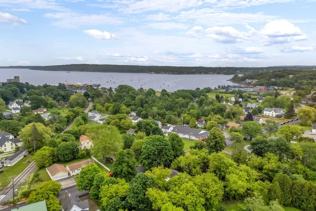 85 Main Street Rockland ME 04841