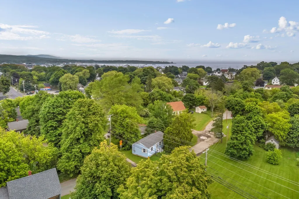 85 Main Street Rockland ME 04841