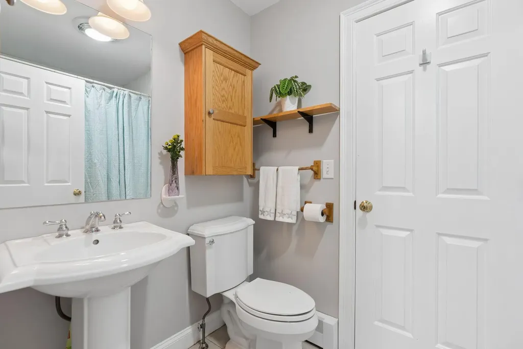 43 Alice Court Portland ME 04103