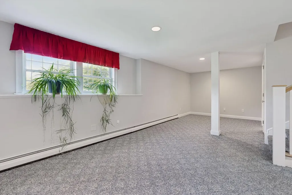 43 Alice Court Portland ME 04103