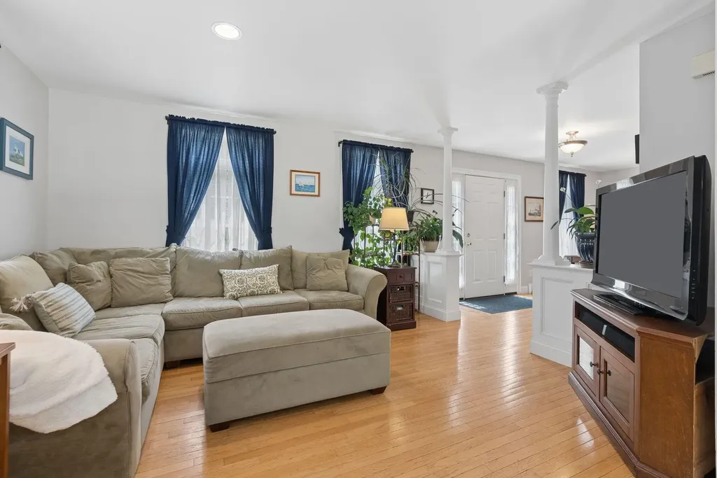 43 Alice Court Portland ME 04103