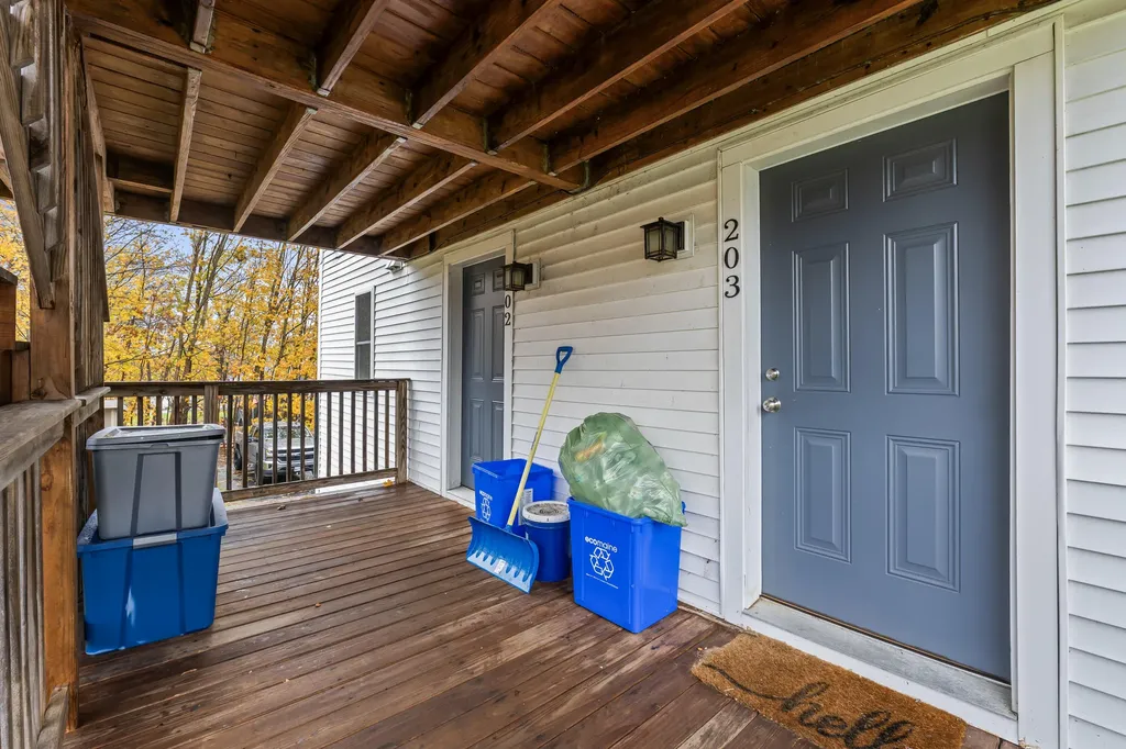 91 Bradley Street Saco ME 04072