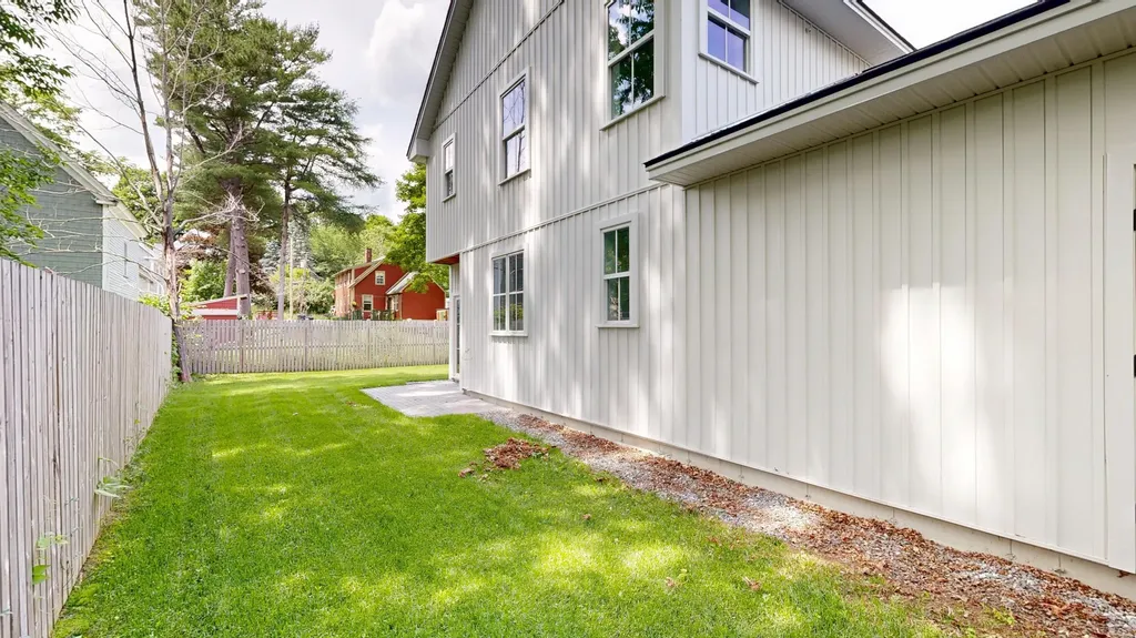 33 Magnolia Lane Gardiner ME 04345