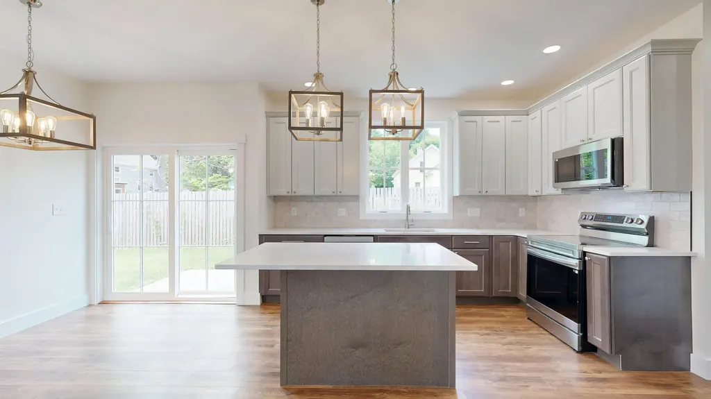 29 Magnolia Lane Gardiner ME 04345