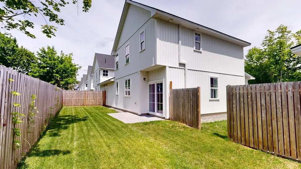 29 Magnolia Lane Gardiner ME 04345