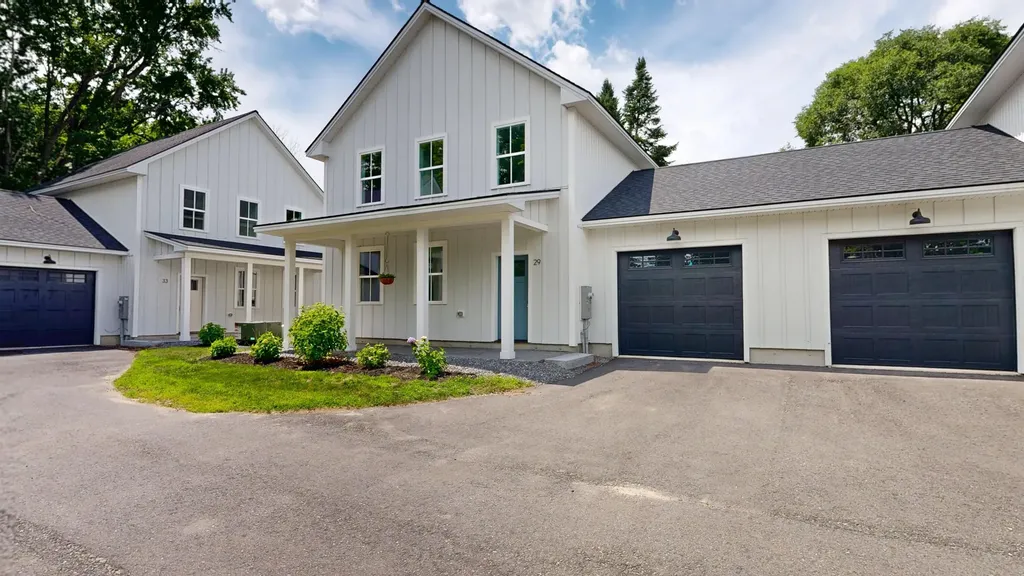29 Magnolia Lane Gardiner ME 04345
