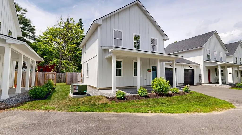 29 Magnolia Lane Gardiner ME 04345