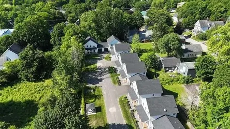 29 Magnolia Lane Gardiner ME 04345