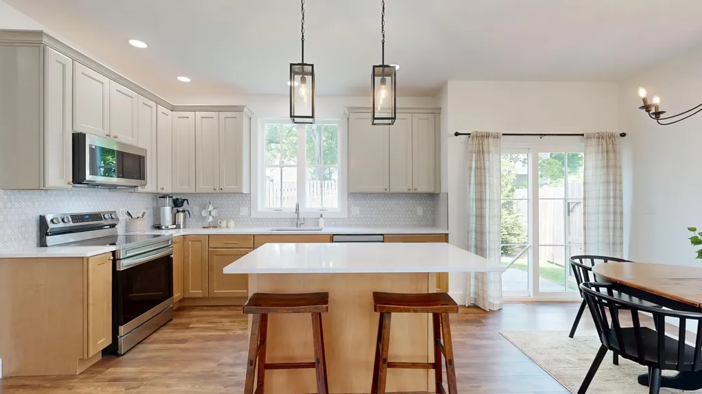 25 Magnolia Lane Gardiner ME 04345