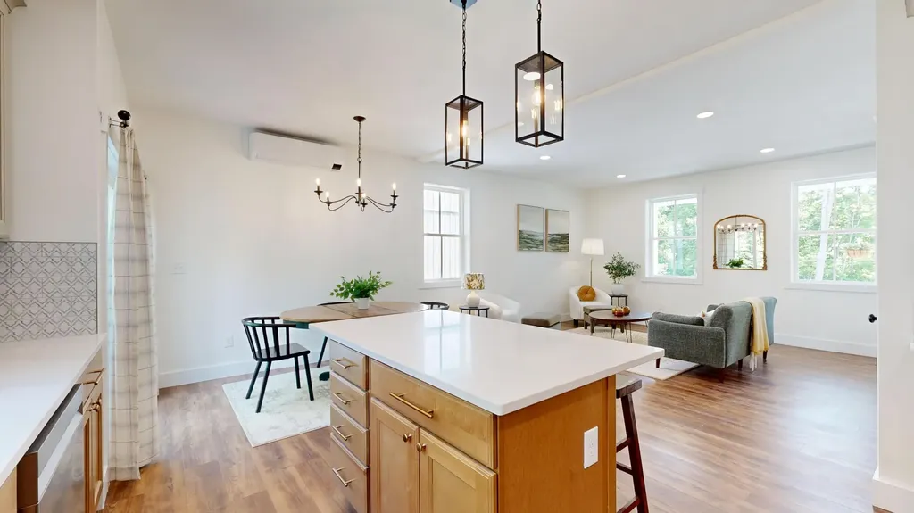 25 Magnolia Lane Gardiner ME 04345