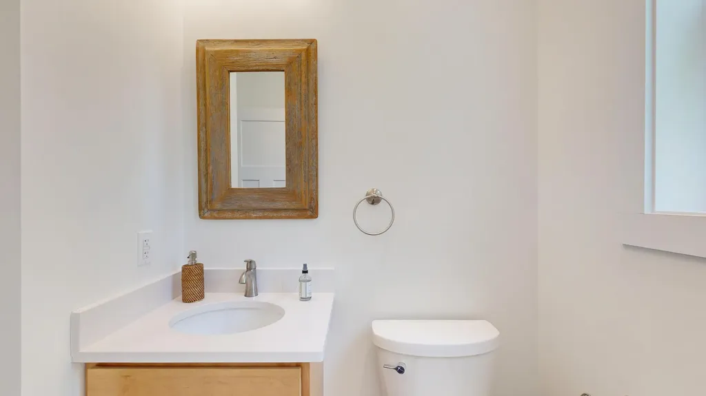 25 Magnolia Lane Gardiner ME 04345