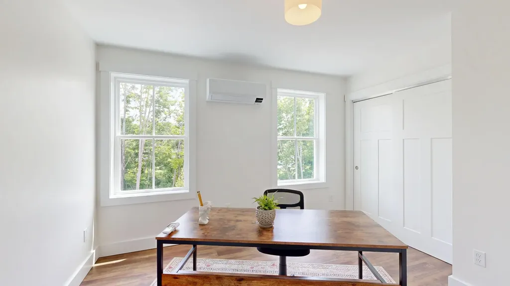 25 Magnolia Lane Gardiner ME 04345