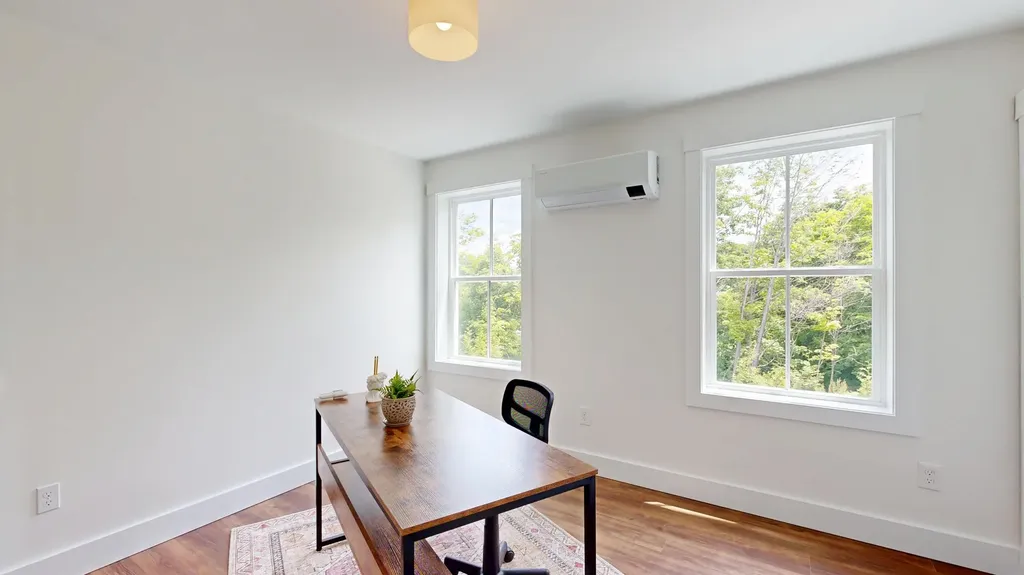 25 Magnolia Lane Gardiner ME 04345