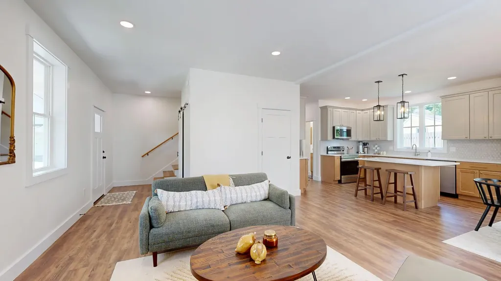 25 Magnolia Lane Gardiner ME 04345