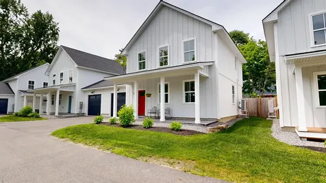 25 Magnolia Lane Gardiner ME 04345
