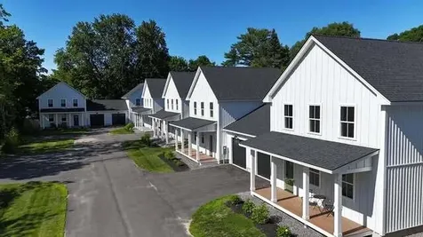25 Magnolia Lane Gardiner ME 04345