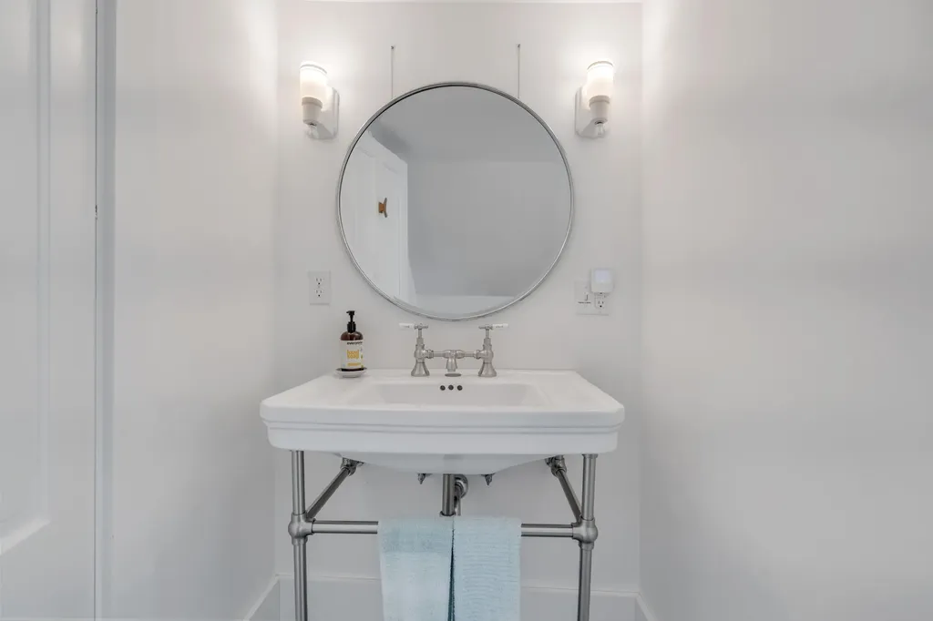 564 Parker Head Road Phippsburg ME 04562