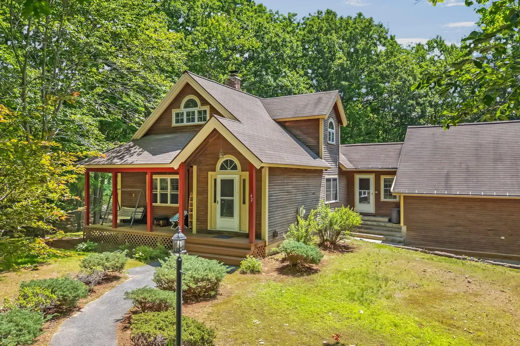 42 Birchwood Lane Poland ME 04274