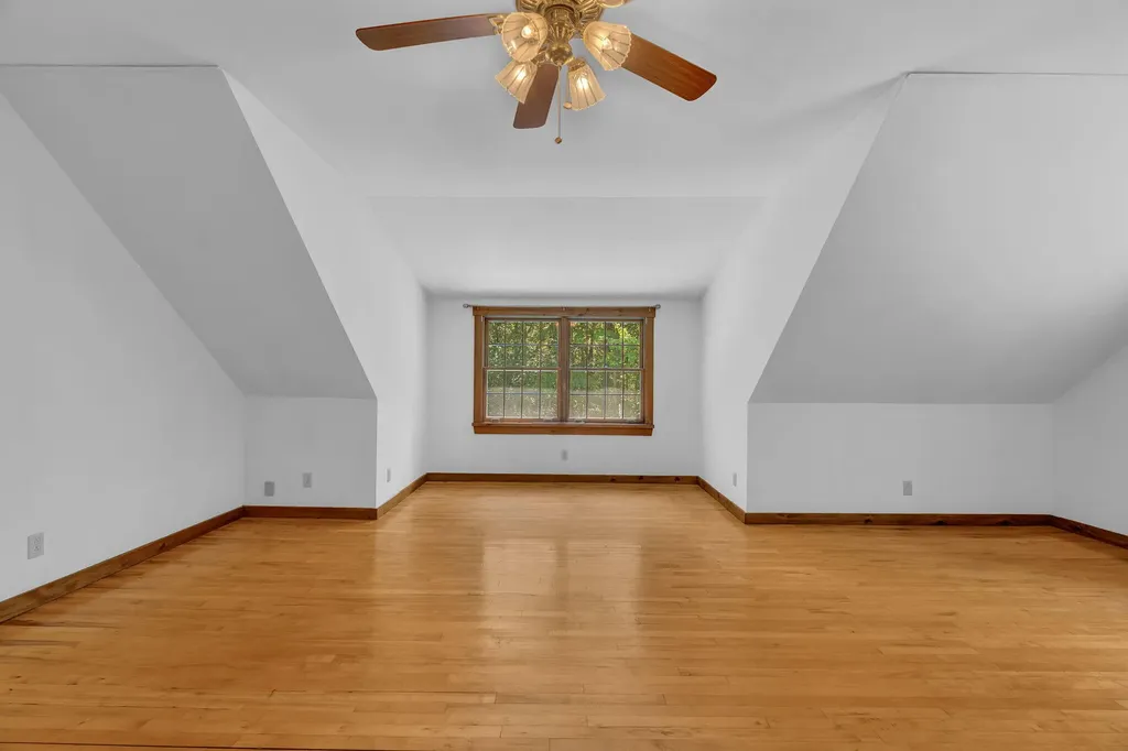 42 Birchwood Lane Poland ME 04274