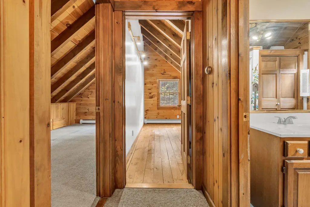 42 Birchwood Lane Poland ME 04274
