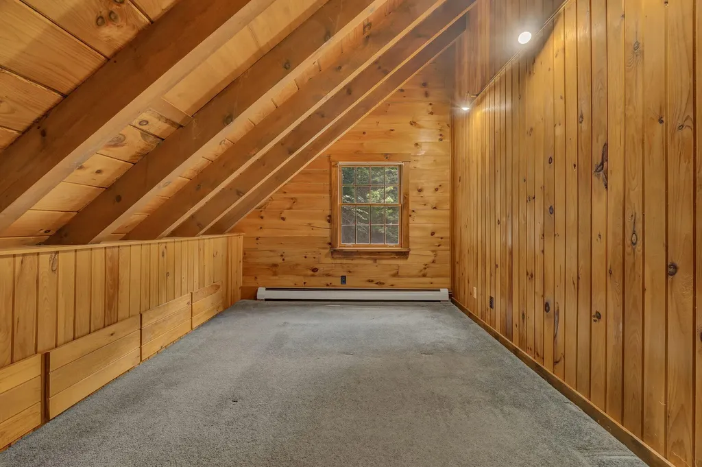 42 Birchwood Lane Poland ME 04274