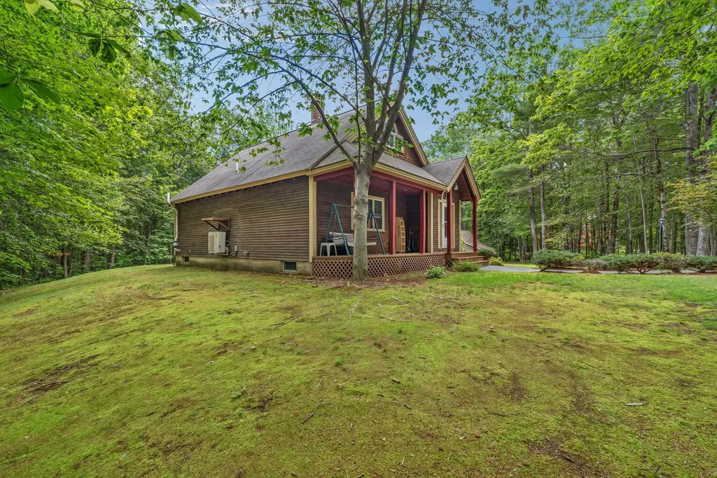 42 Birchwood Lane Poland ME 04274