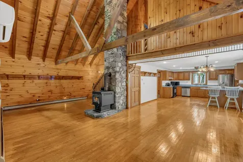 42 Birchwood Lane Poland ME 04274