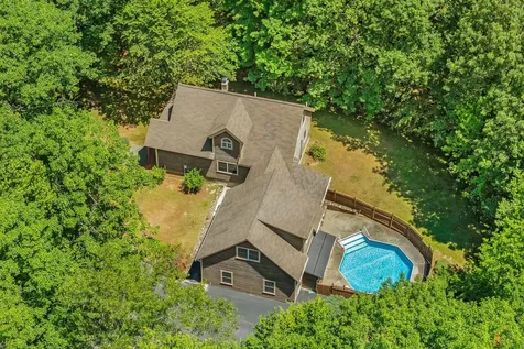 42 Birchwood Lane Poland ME 04274