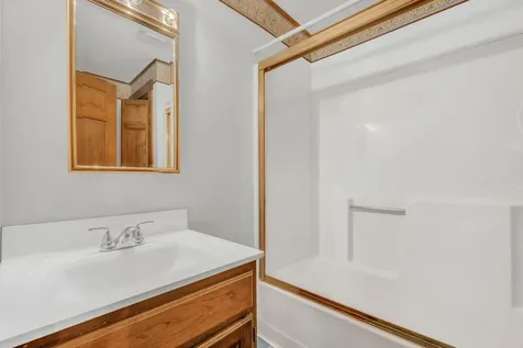 42 Birchwood Lane Poland ME 04274