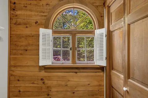 42 Birchwood Lane Poland ME 04274