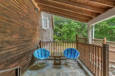 42 Birchwood Lane Poland ME 04274
