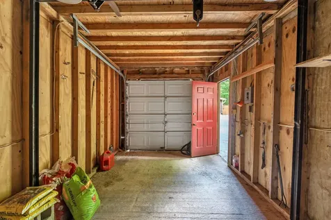 42 Birchwood Lane Poland ME 04274