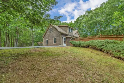 42 Birchwood Lane Poland ME 04274