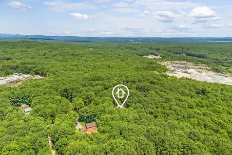 42 Birchwood Lane Poland ME 04274