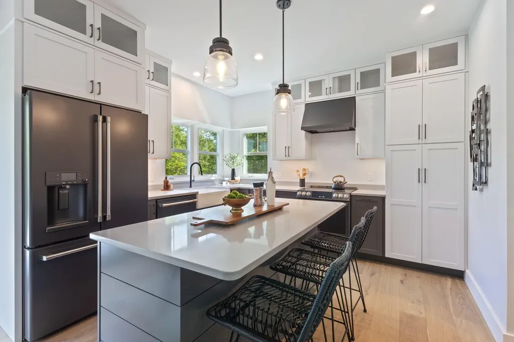 43 Rose Douglas Lane Brunswick ME 04011