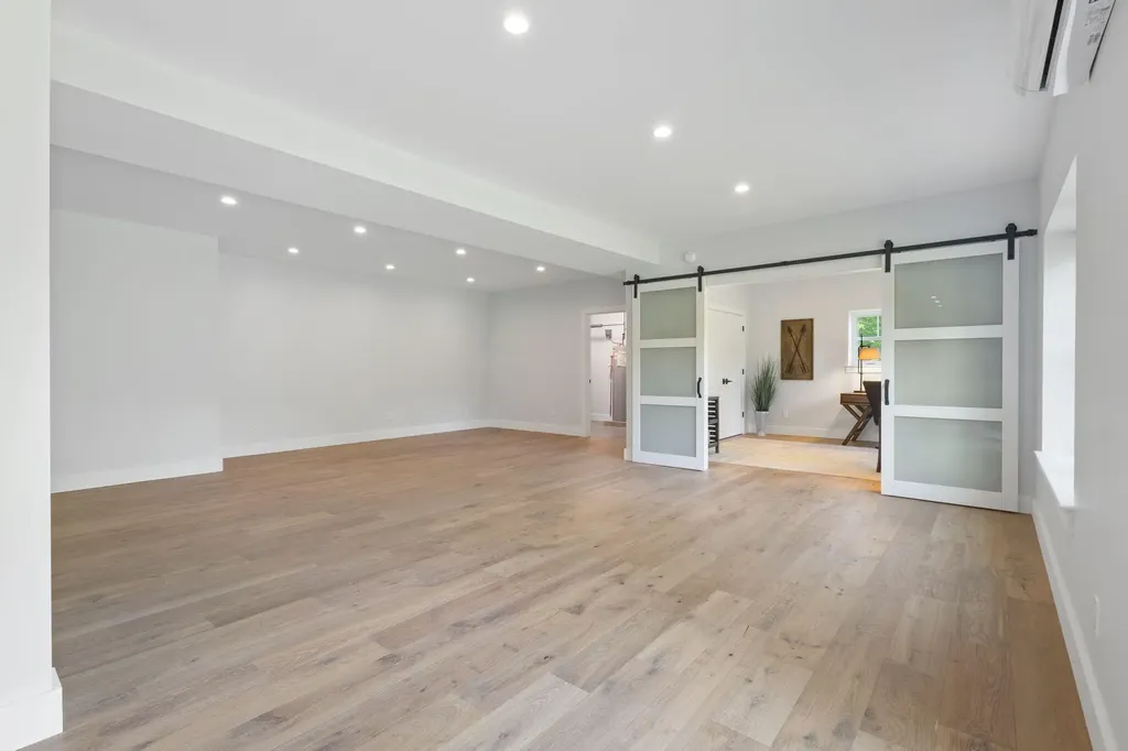 43 Rose Douglas Lane Brunswick ME 04011