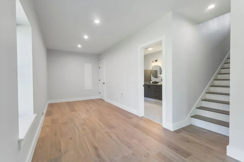 43 Rose Douglas Lane Brunswick ME 04011