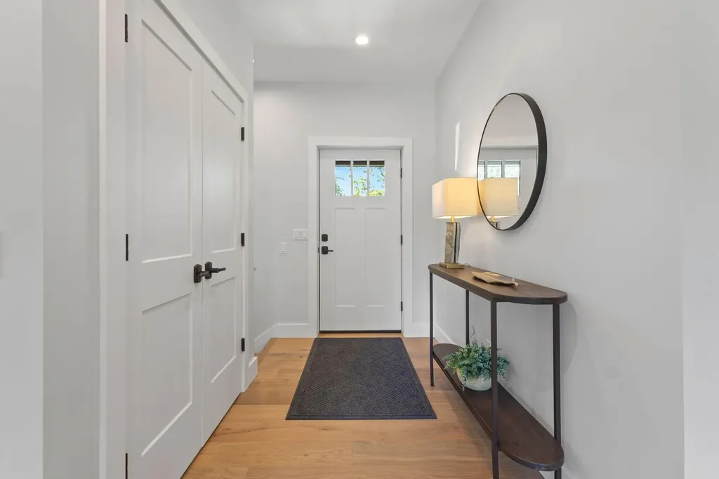 43 Rose Douglas Lane Brunswick ME 04011