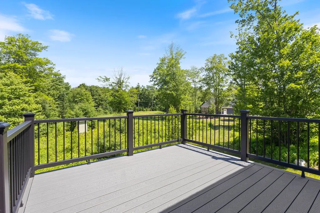 43 Rose Douglas Lane Brunswick ME 04011