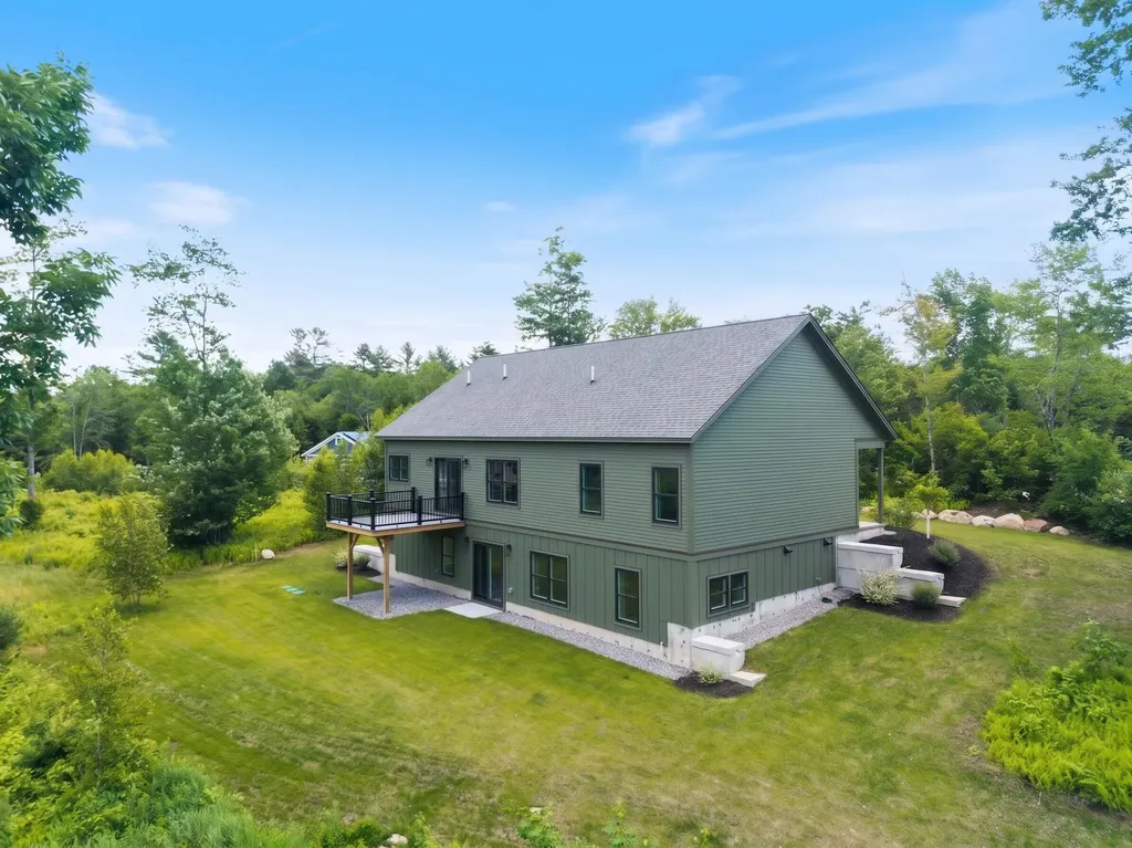 43 Rose Douglas Lane Brunswick ME 04011