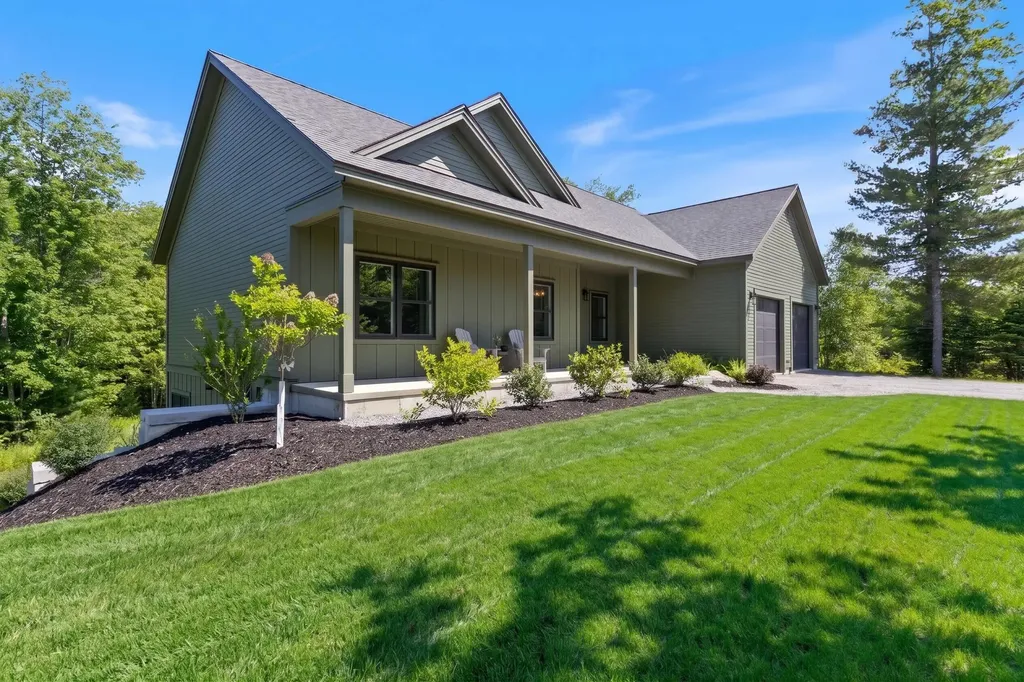 43 Rose Douglas Lane Brunswick ME 04011