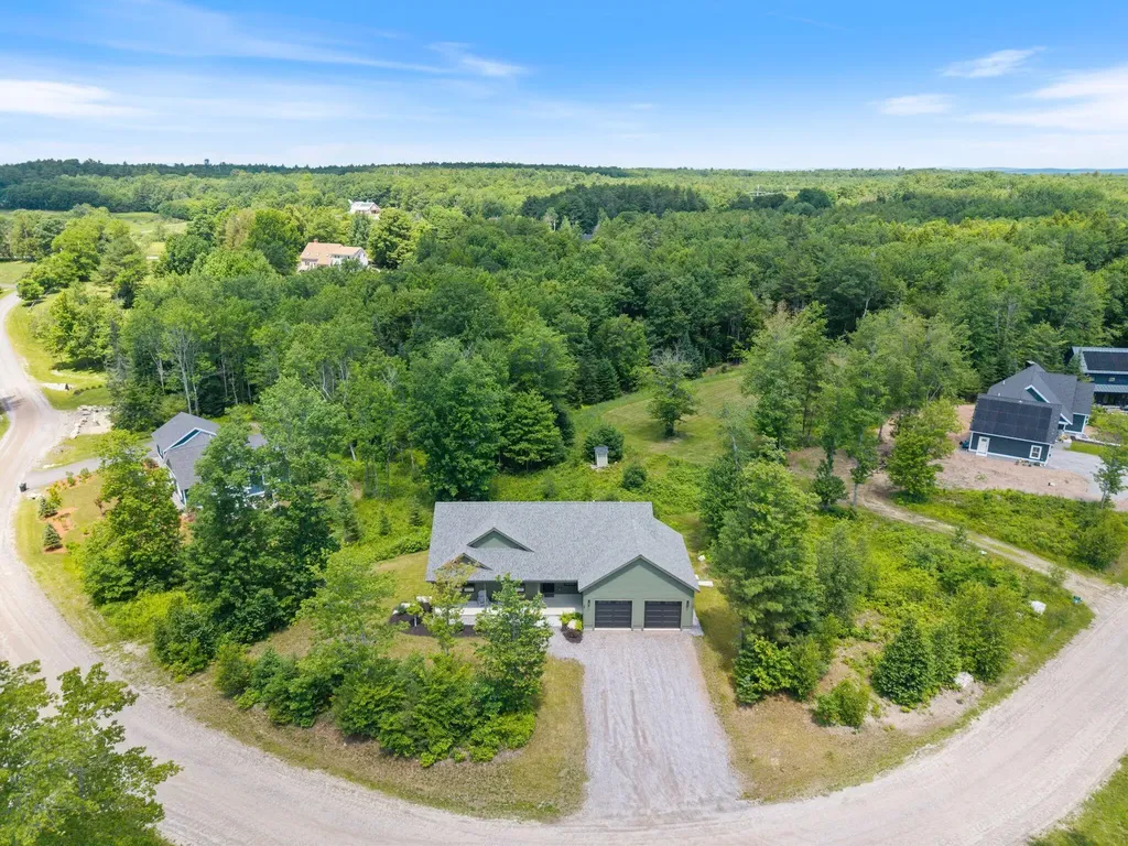 43 Rose Douglas Lane Brunswick ME 04011