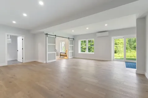 43 Rose Douglas Lane Brunswick ME 04011