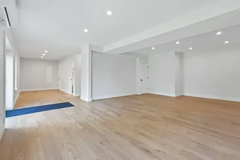43 Rose Douglas Lane Brunswick ME 04011