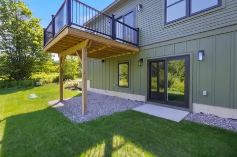 43 Rose Douglas Lane Brunswick ME 04011