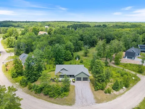 43 Rose Douglas Lane Brunswick ME 04011