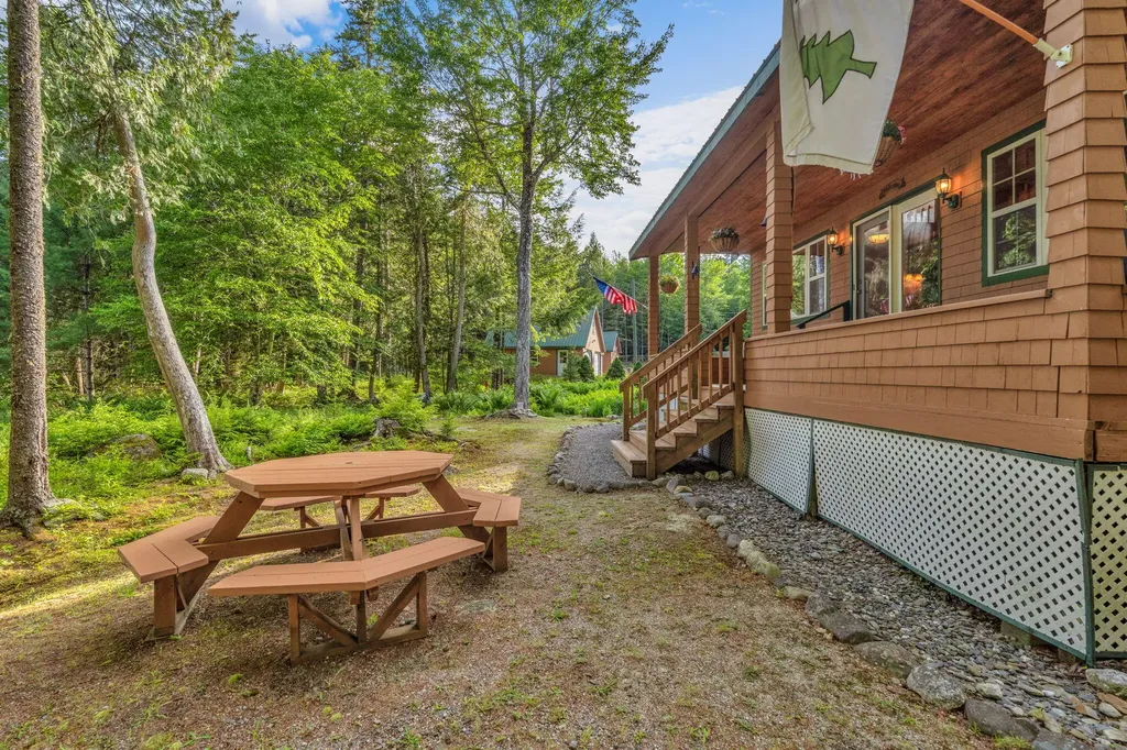 22 Benoit Way Ellsworth ME 04605